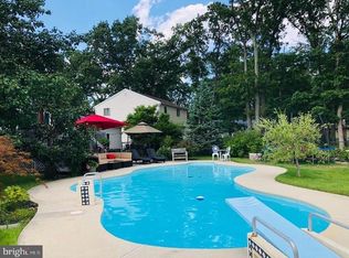 1628 White Oak Ln, Williamstown, NJ