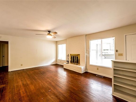 3rd image of 1515 N Lunsford Ave