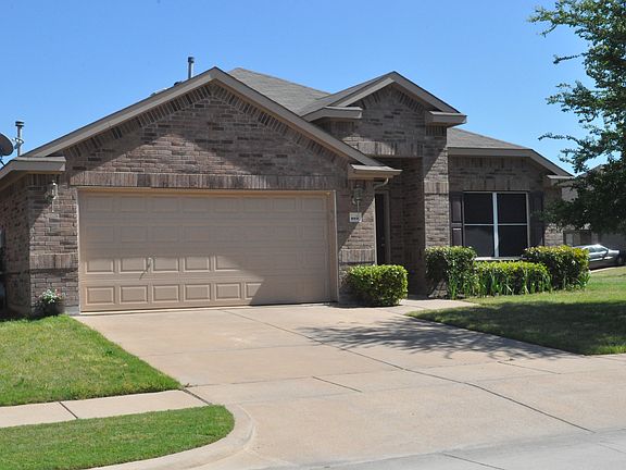 2nd image of 612 Cunningham Dr