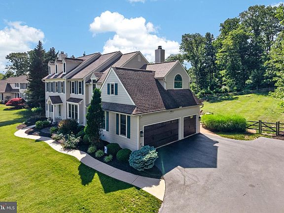 5th image of 1051 Haverhill Rd