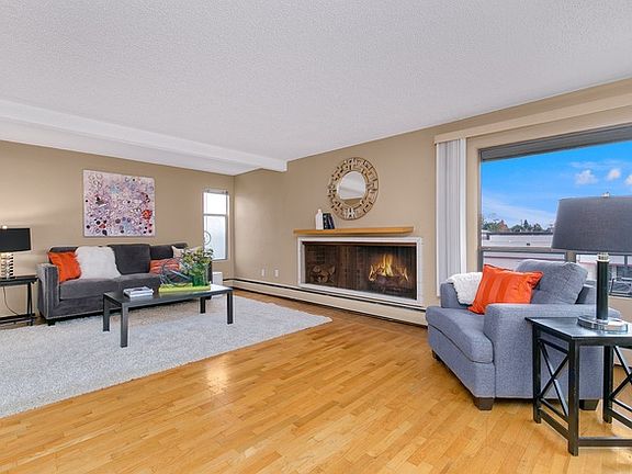 4th image of 2506 32nd Ave W APT 4