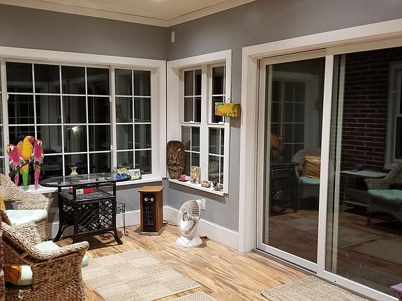 3rd image of 1128 Selby Ave