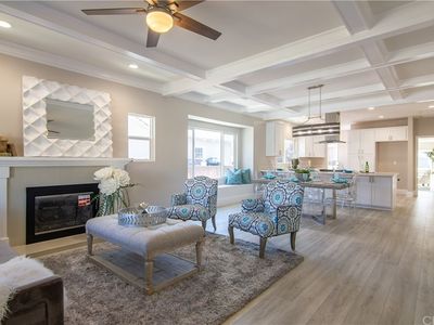 5011 S Budlong Ave, Los Angeles, CA, 90037