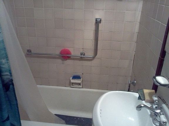 5th image of 4030 Sierra Vista Ave