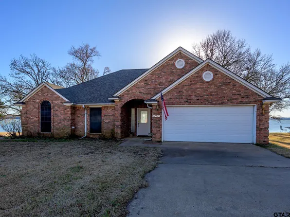 22385 Bluewater Rd, Chandler, TX 75758