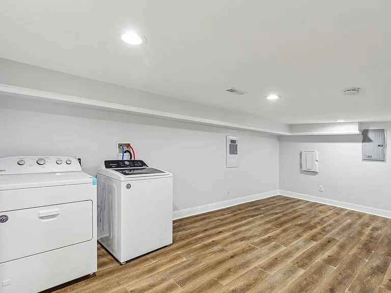 1450 N Marston St — Photo 33