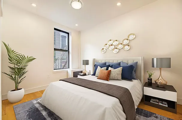 Rented by REAL New York | media 36