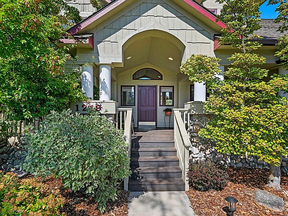 2nd image of 1219 E Wildflower Ln