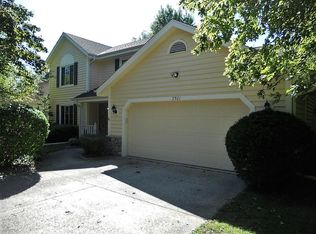 7501 W Woodbury Dr, Franklin, WI 53132