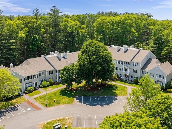 3rd image of 400 Brookside Dr #E