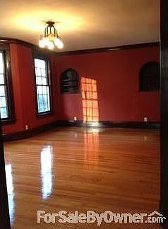4th image of 1005 East Broadway