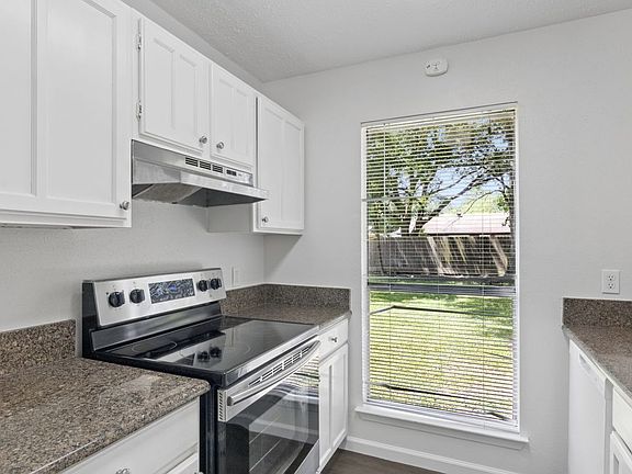 5th image of 2504 Ewell Dr