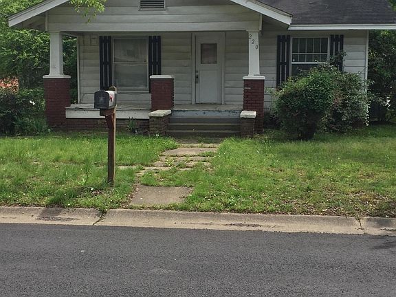 2nd image of 220 E L St