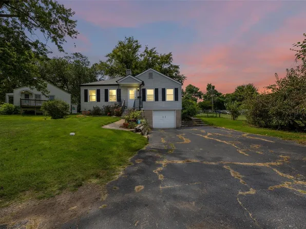 4521 Otis Dr, Saint Louis, MO 63134