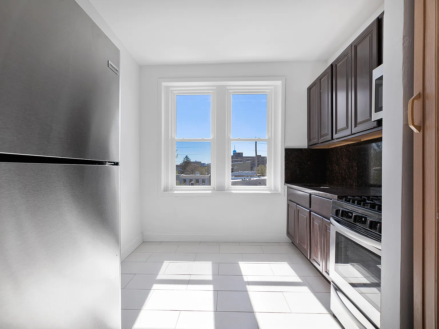 2 bed, $2,195 — Photo 3