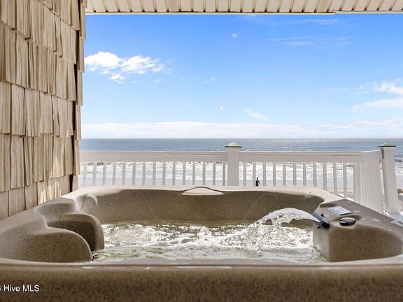 3rd image of 1420 S Shore Drive