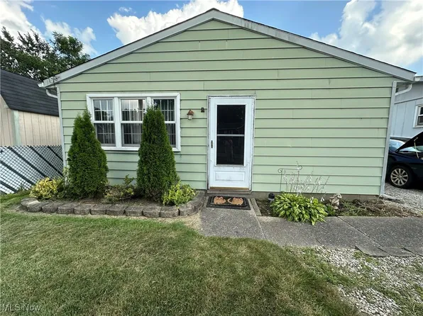 207 Rustic Rook Rd, Chippewa Lake, OH 44215