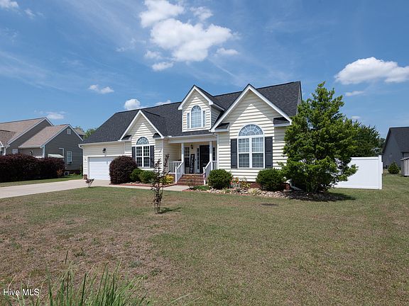 2nd image of 2721 N Chatham Court