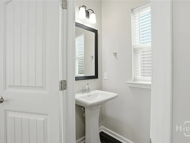 75 Pomona Cir — Photo 26