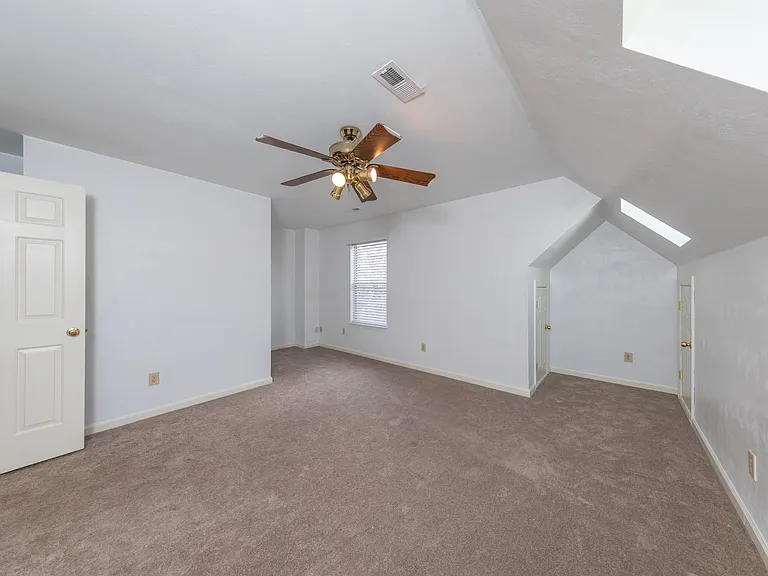 308 Ferguson Bnd — Photo 12