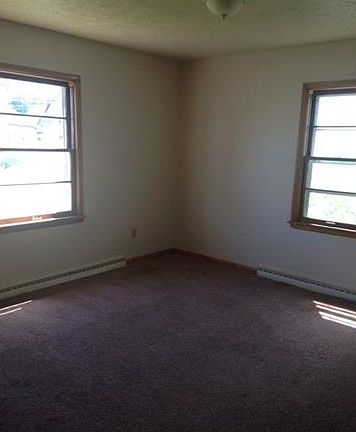 3rd image of 344 Roosevelt St NW