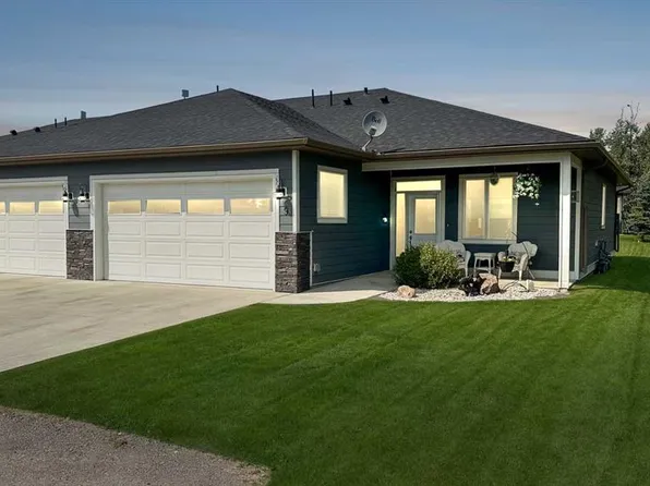 610 S 4th Ave SW #9, Sundre, AB T0M 1X0