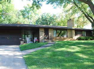 7130 Green Valley Rd, Golden Valley, MN 55427