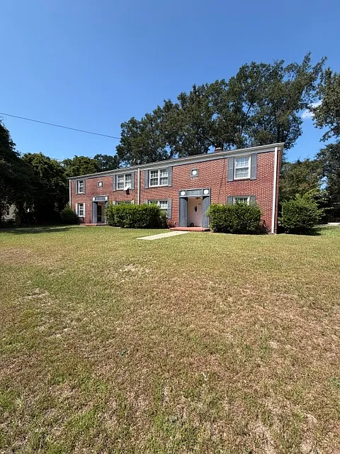 610 Chesnut St #4