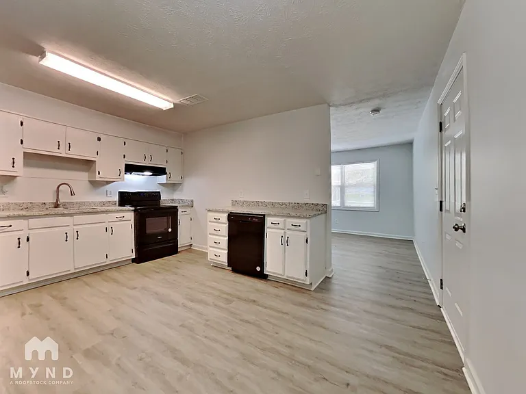 2245 Chestnut Log Loop — Photo 3