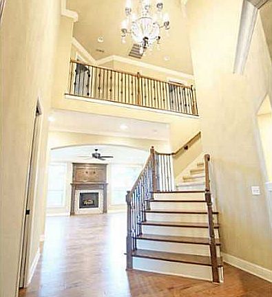 5th image of 903 SW Glen Arbor Ave