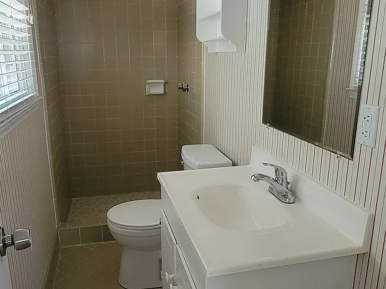 1318 Beechdale Dr — Photo 13