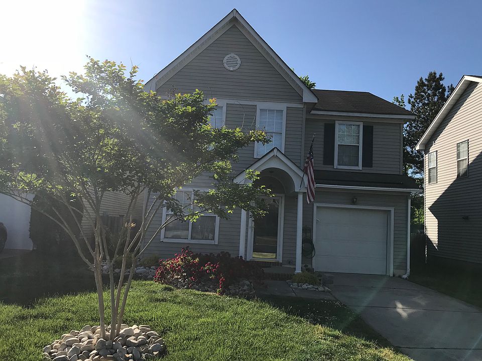 1st image of 335 Town Pointe Way