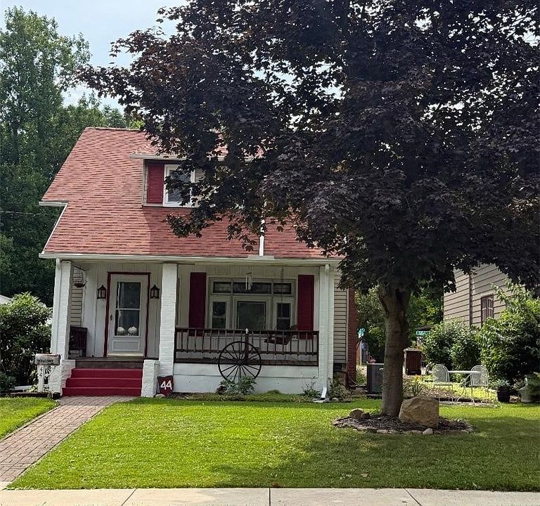 1st image of 44 Water St