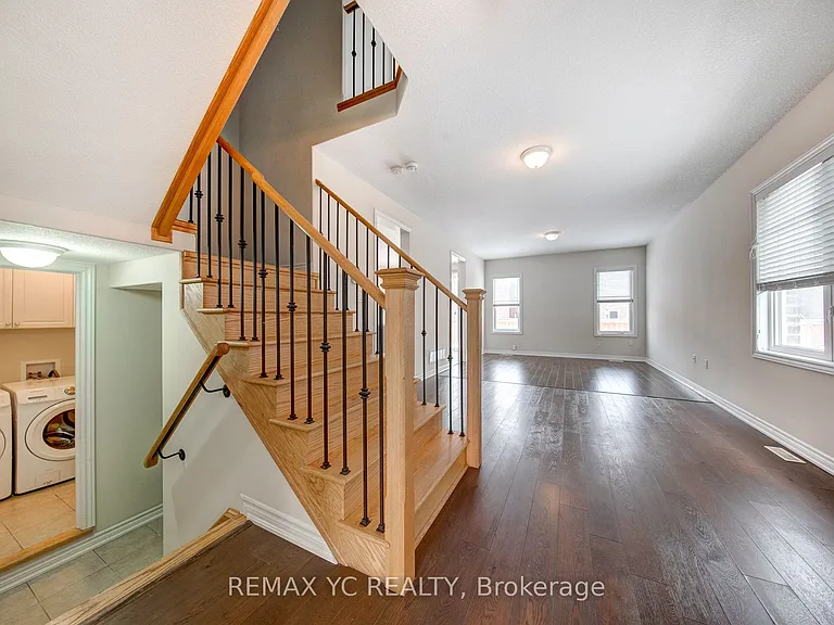 56 Walker Blvd — Photo 17