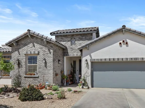 6873 Titan Rd, Las Cruces, NM 88012
