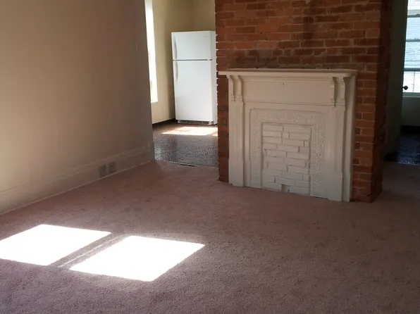 1046 Wilson Pl APT 2, Coraopolis, PA 15108