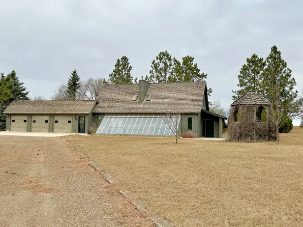 8562 144th Ave SW, Bowman, ND 58623