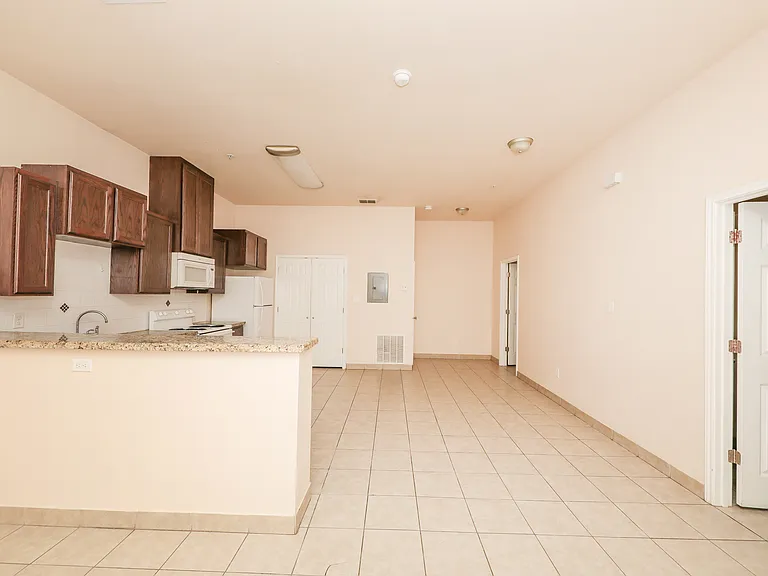2119 S Ejido Ave — Photo 14