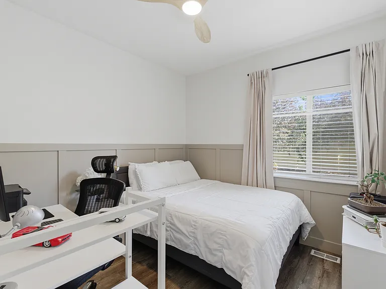4779 W Plainfield Rd — Photo 22