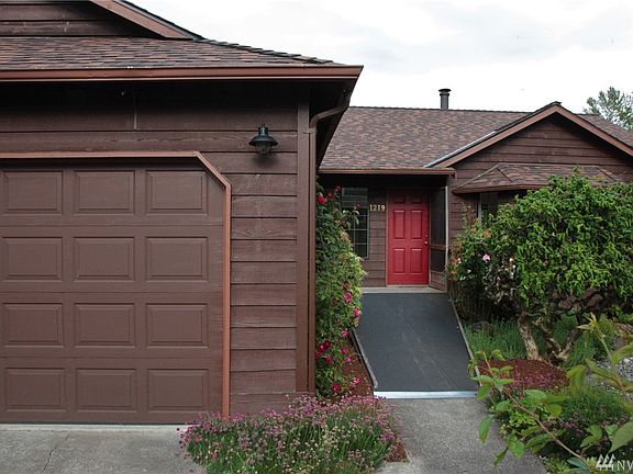 2nd image of 1219 103rd Dr SE