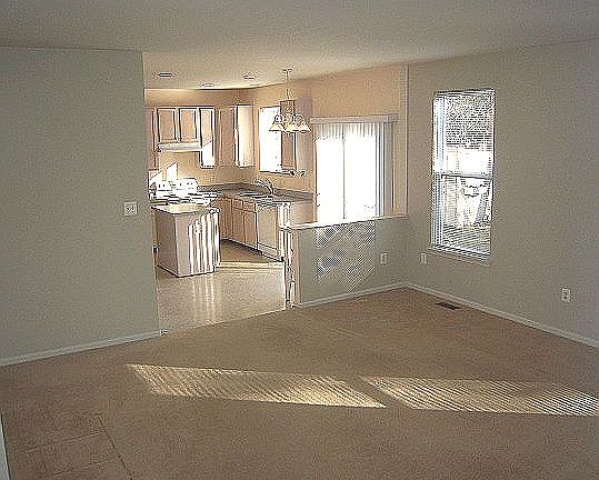 4th image of 9293 Hillis Ct