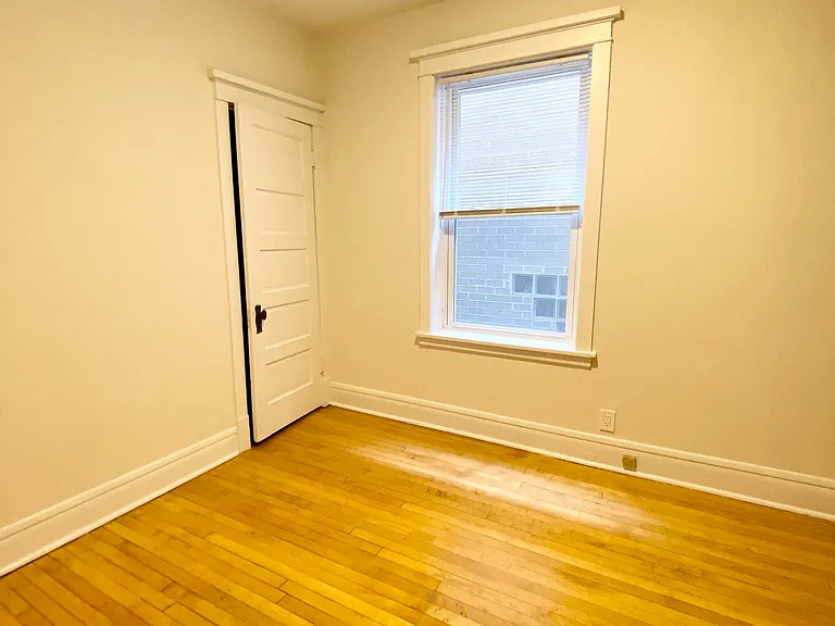 3244 N Oakley Ave #1F — Photo 15