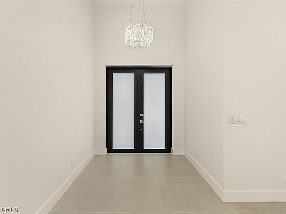 3rd image of 1507 Henry Ave
