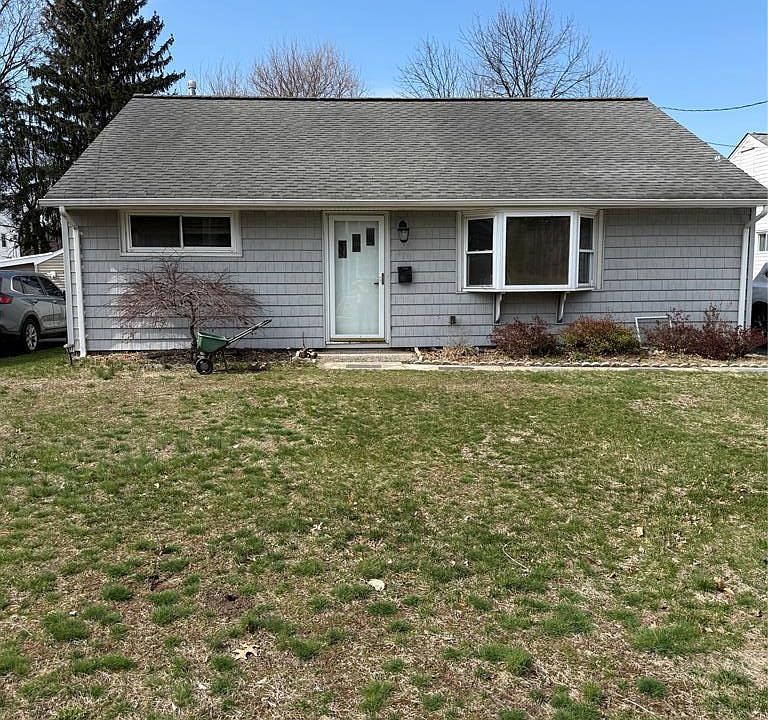 1st image of 478 Riverside Ter