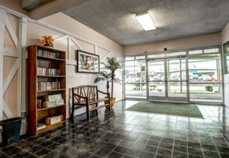 355 Kalanianaole St #332 — Photo 10