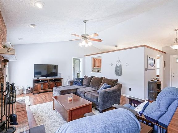 5th image of 4313 Guion Lakes Blvd