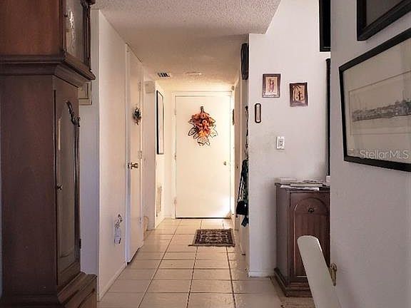 4th image of 450 Lakeview Dr APT 10