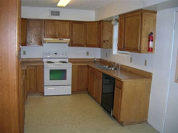 2nd image of 1210 Mulberry Dr