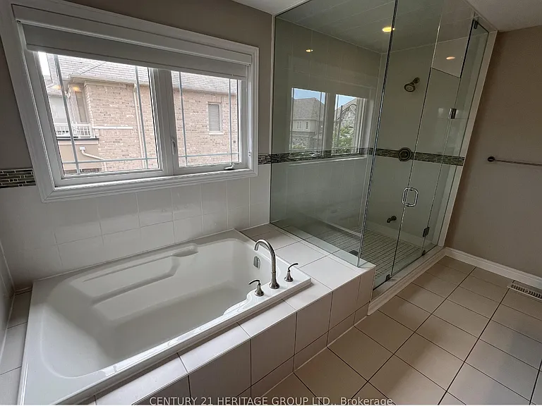 860 Elvidge Trl — Photo 31