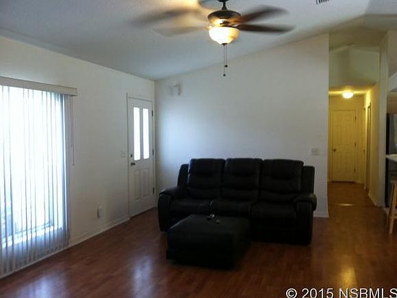 3rd image of 804 Spruce St